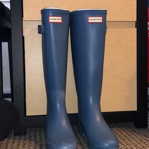 Blue Hunter boots never worn before!